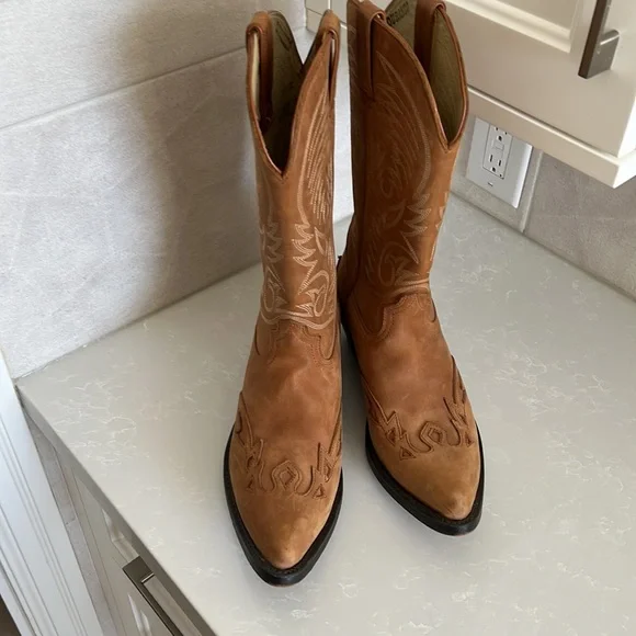 Cowboy boots - Picture 2 of 5
